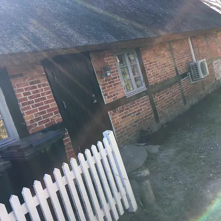 Lille Charmerende Bondehus Semesterbostad