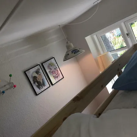 Semesterbostad Lille Charmerende Bondehus Stege